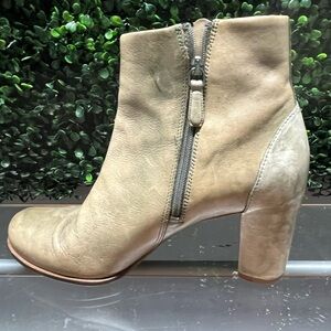 Ecco Women's Beige Ankle Boots